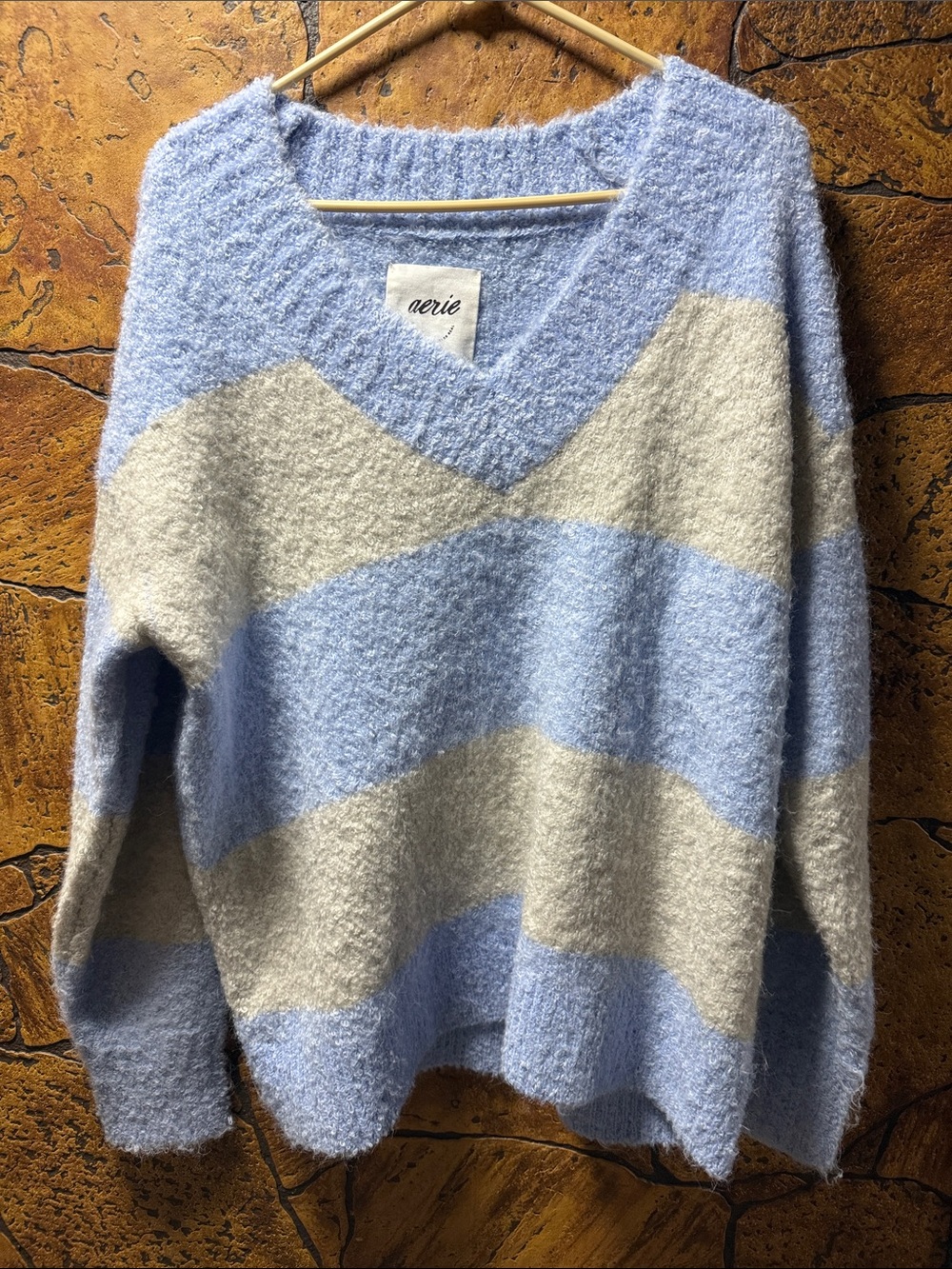 aerie Women's Striped V-Neck Sweater in Light Blue & Cream P2P  24” Length 29”